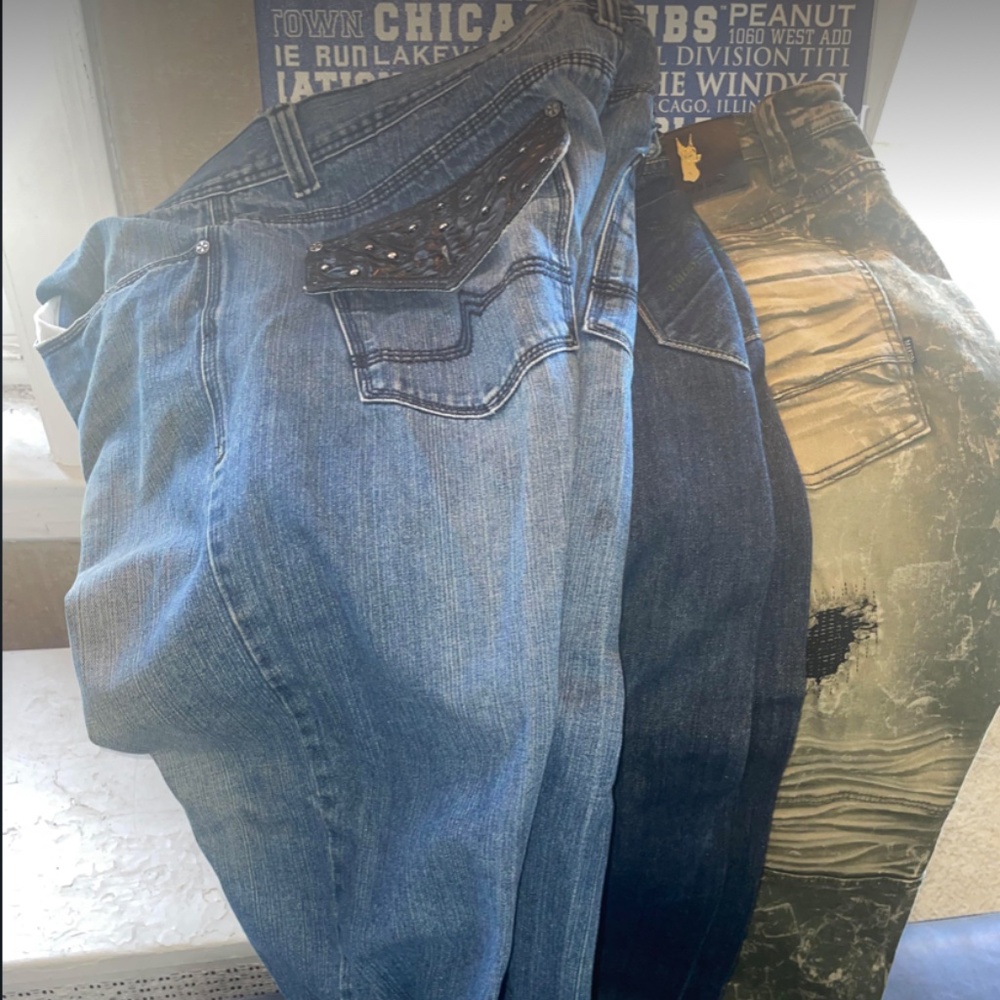 Lot of 7 Miscellaneous jeans SZ42/43 with the Makobi brand being SZ44/32